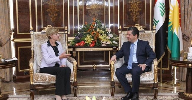 سەرۆکی حکوومەتی هەرێمی کوردستان پێشوازی لە شاندێکی ئەمەریکی دەکات